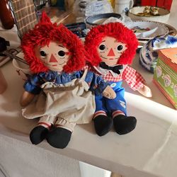 RaggedyAnn and raggedy Andy.