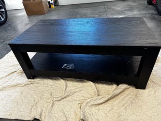 Maven lane Paulo coffee table