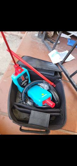 Ultrasonic leak detector