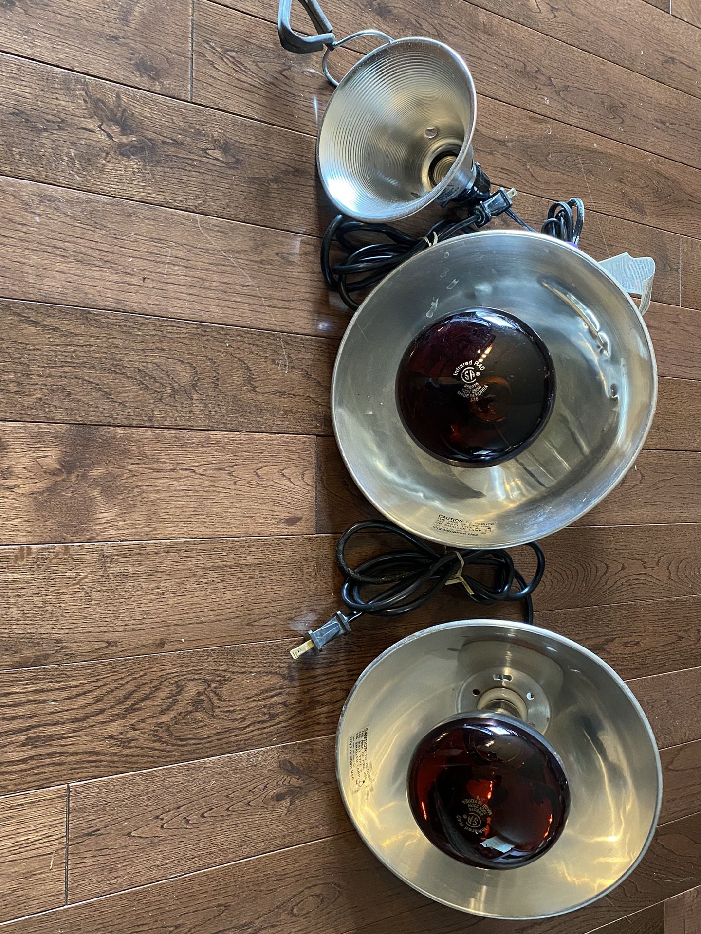 Heat Lamps w/2 Infrared R 40 Bulbs
