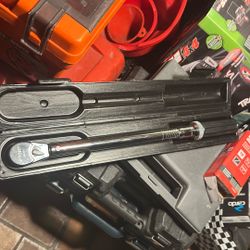 Husky Torque Wrench 