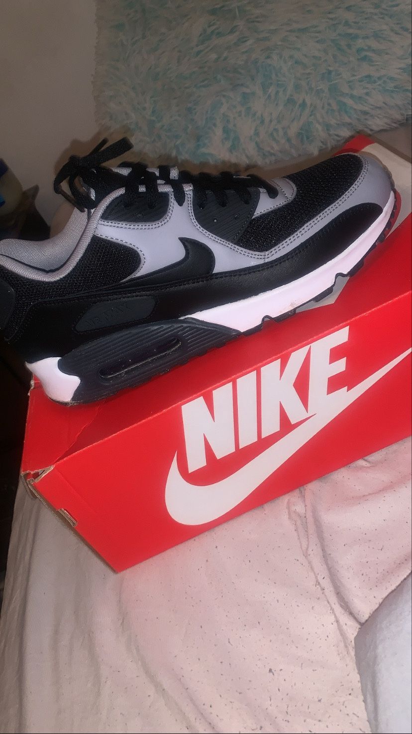 2 Pair Of Nike’s Size 9.5