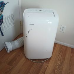 Toshiba Portable Air Conditioner  8,000btu/H 