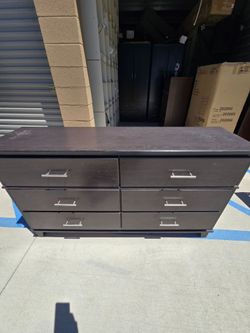Dresser $100