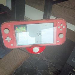 85 Nintendo Switch Light