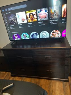 Small dresser and two nightstands