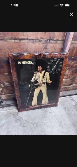 Vintage Elvis clock 5$