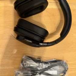 Logitech G935 Wireless DTS:X 7.1 Surround Sound LIGHTSYNC RGB PC Gaming Headset - Black/Blue