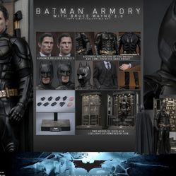 Hot Toys The Dark Night Batman Armory 2.0