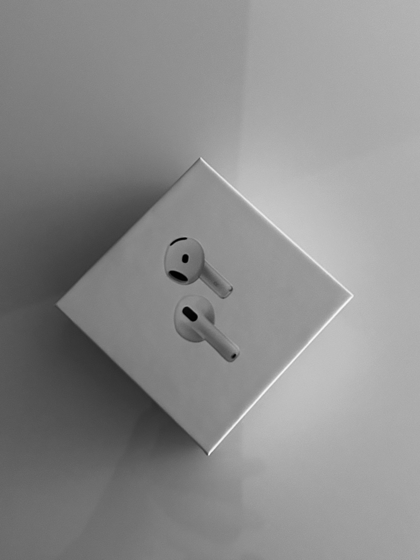 Apple AirPods 4 ANC With Active Noise Cancellation