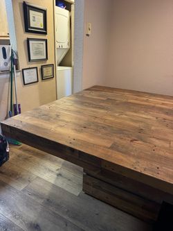 Very Nice wood table, barely used