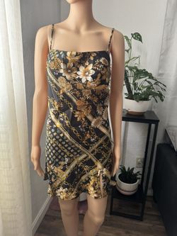 New Princess Polly Dress Size 6. Adjustable Strap