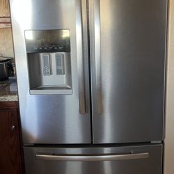 Whirlpool French Door fridge & freezer model #: GI6SARXXF04
