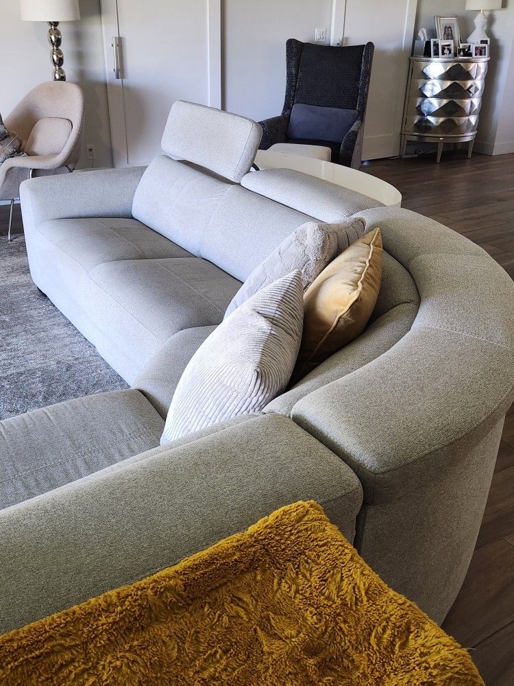 Modern Modular Sectional Recliner W/Chargers for Sale in Scottsdale, AZ