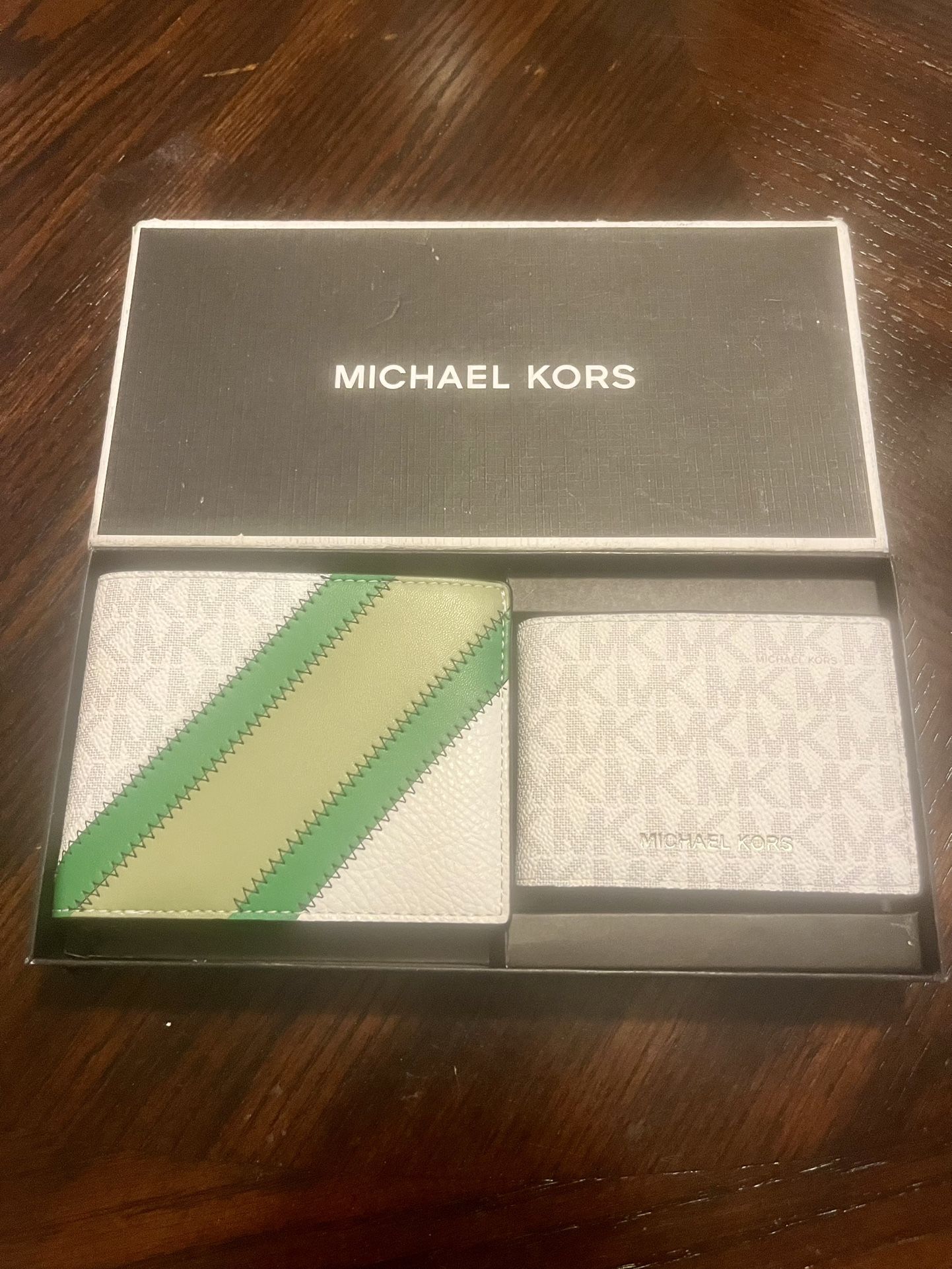 Michael Kors (authentic) Wallet Set **Brand New