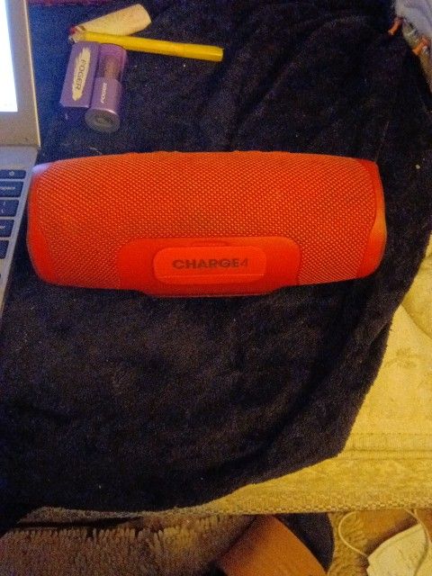 JBL Charge 4 Bluetooth Speaker