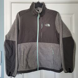 North Face Size Adult Small