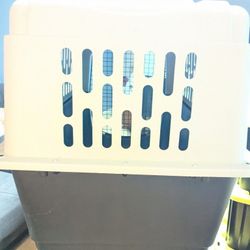  Large 40 x 27  Dog Kennel For 70 - 100 Lb Dogs