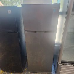 Frigidaire 7.5 Top Freezer Refrigerator 