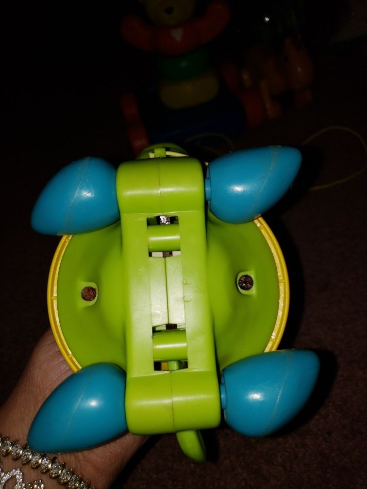 Vintage Fisher and Price pull turtle