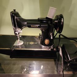 Singer 221k  Sewing Machine