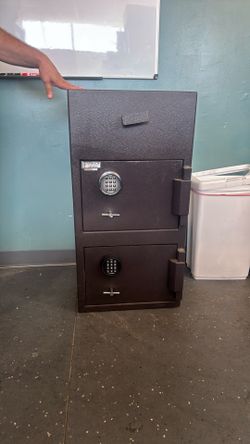 Money Drop Safe Two Doors