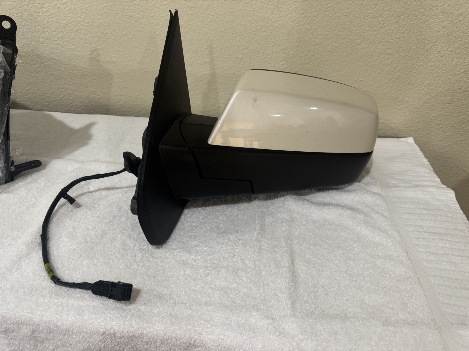 2014-2018 GMC CHEVROLET MIRROR 