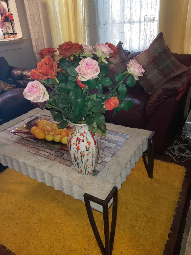 2 artificial flowers with vase