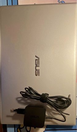 ASUS VivoBook 13" Silver Laptop Intel Core i3 Built-In Webcam w/ Charger