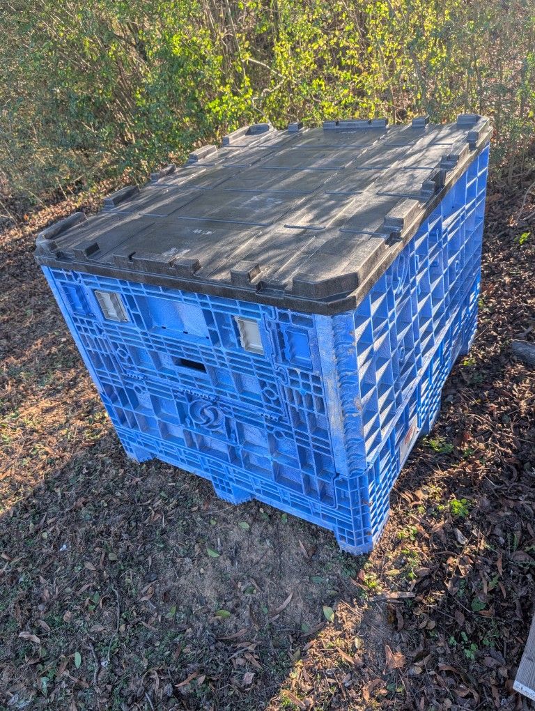 Industrial Storage/Shipping Container
