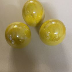 Ceramic is three eggs