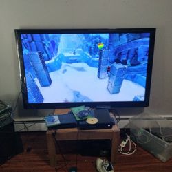 Panasonic Viera Plasma 68in Tv HD/HDMI 