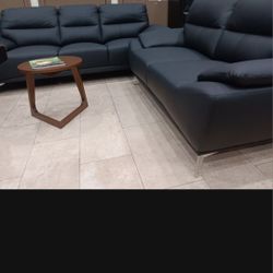 *Weekend Special!!!*---Sleek Valencia Leather Sofa/Loveseat Sets---Delivery And Financing Available😎