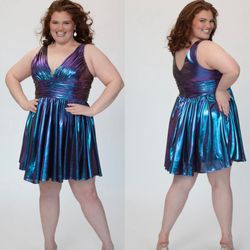 New With Tags Metallic Stretch Pleated Short Formal Dress & Homecoming Dress $279