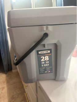 Ice chest