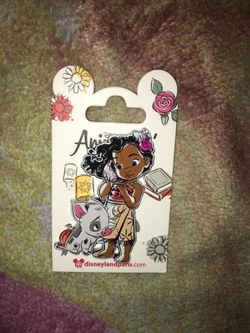 Disney Pin Paris Moana Animator Doll
