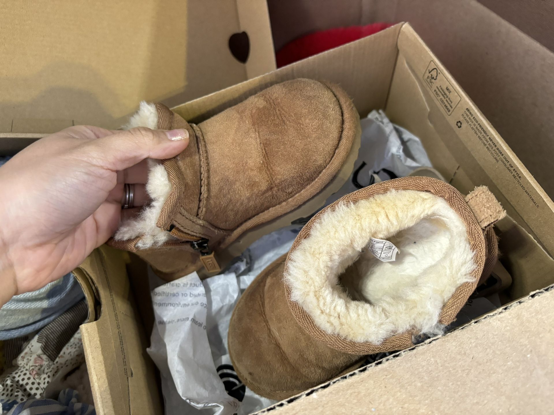 Ugg toddler size 8
