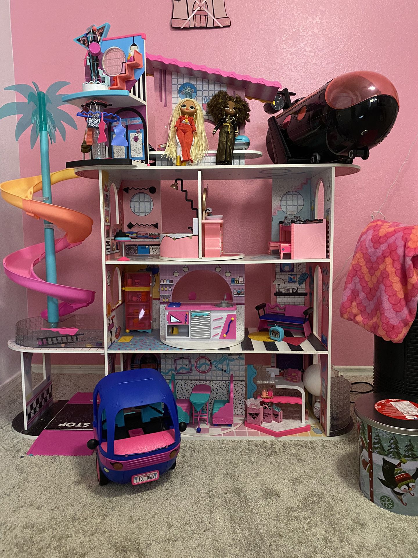 lol Doll House And Mall with Two Dolls