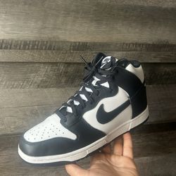 Nike Dunk High Retro – White / Black / Total Orange – Size 9 (Worn Once)