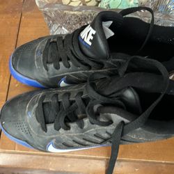 Size 5 Men’s Nike Cleats