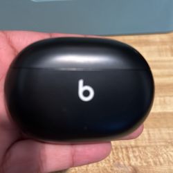 Beats Studio Buds 