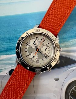 Made Quartz Watch, featuring a reliable ETA movement with 25 jewels, sapphire crystal, and a stylish unisex design. This elegant timepiece is in mint