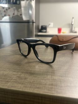 Wayfarer Meta Glasses Gen 2 | Transitional lens and XL frame
