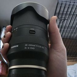 Like New TAMRON 28-200m E Mount Lens