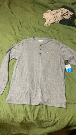 Columbia Long Sleeve Henley Shirt