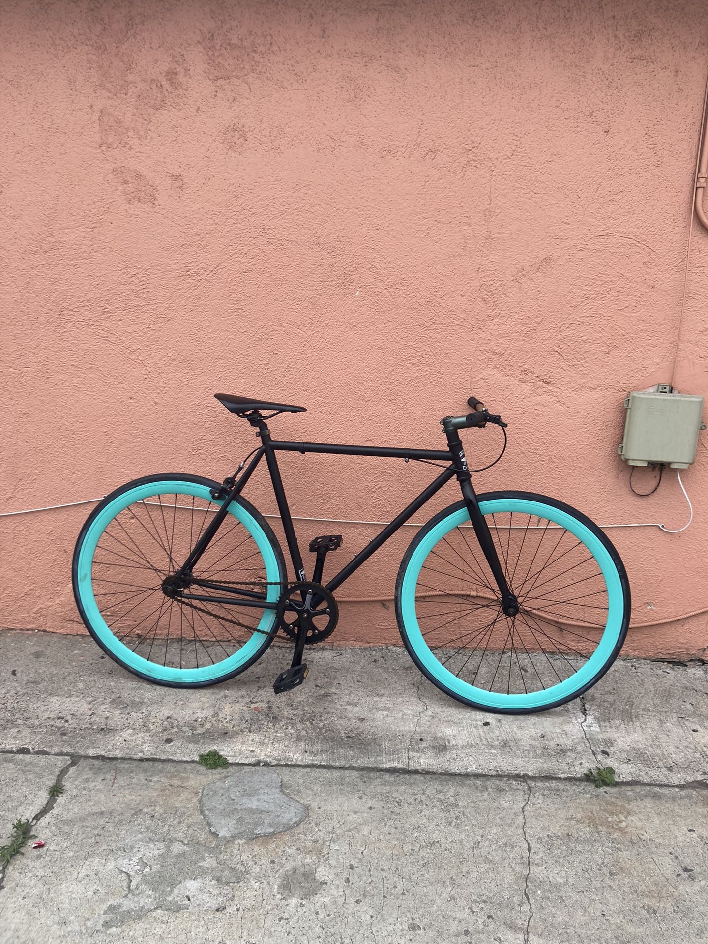 Fixie Bike 55cm Frame 700x25c Tires Good Condition Ready To Ride