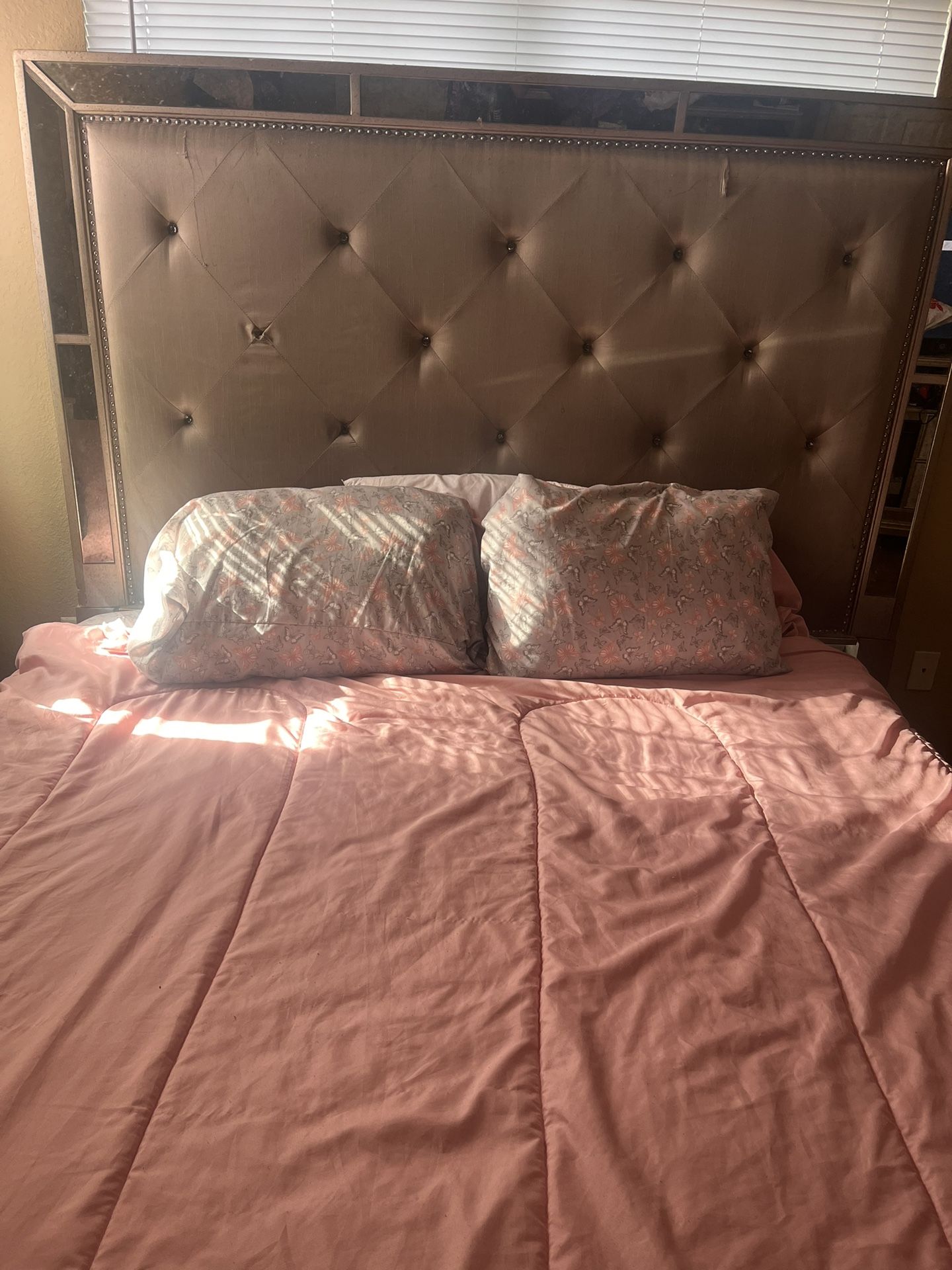 King Size Bed Set W/ Dresser