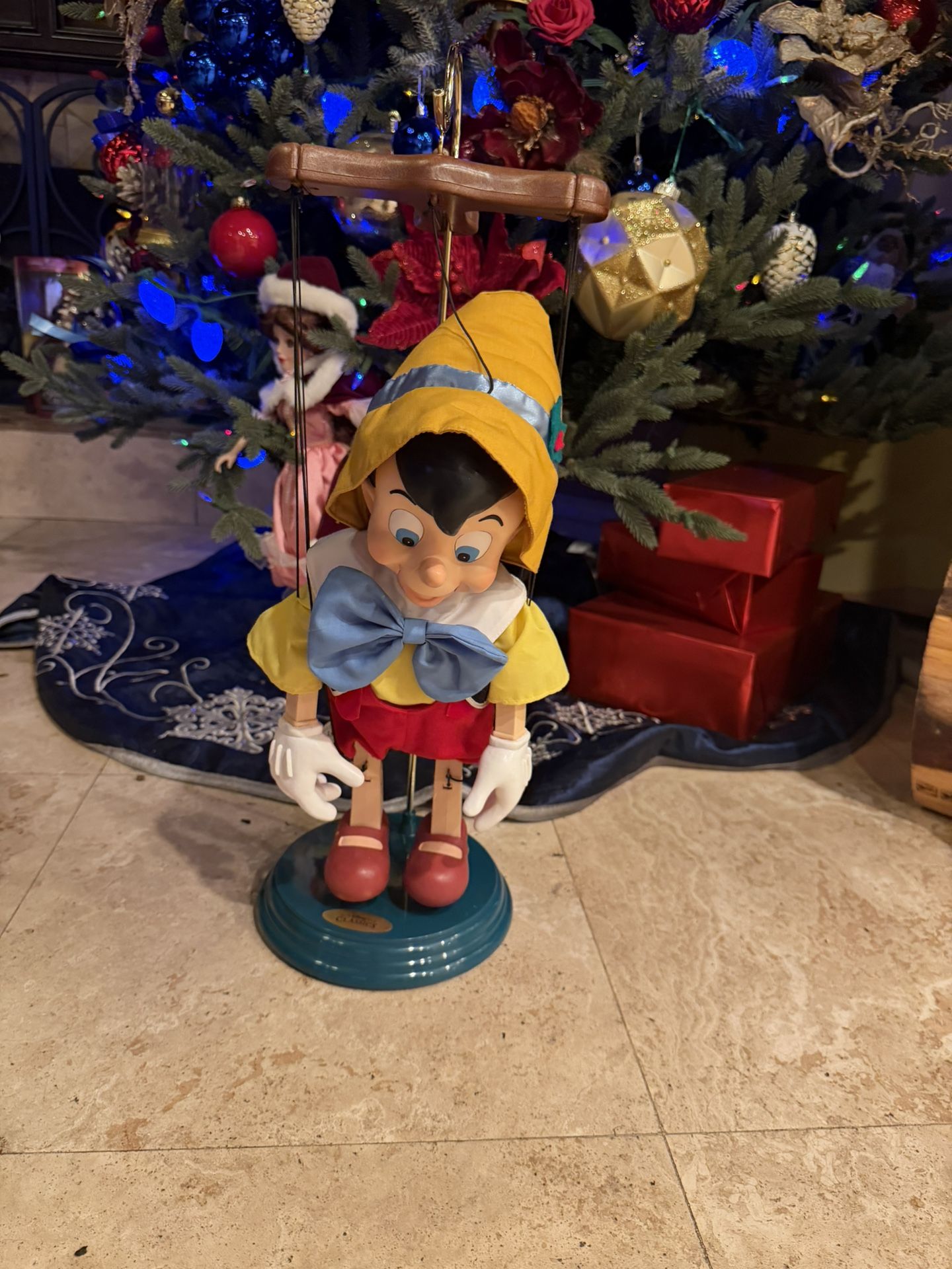 Disney Classics-Pinocchio Puppet