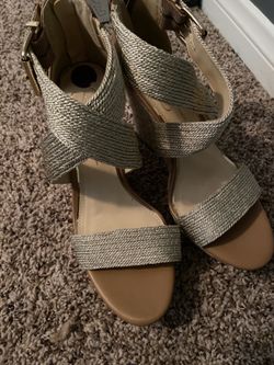 Jessica Simpson Wedges size 8.5 never worn