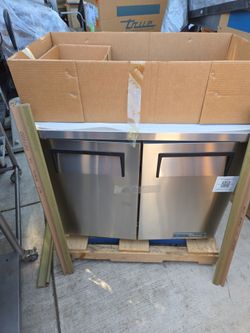 Refrigerator, True Undercounter 36" - NEW